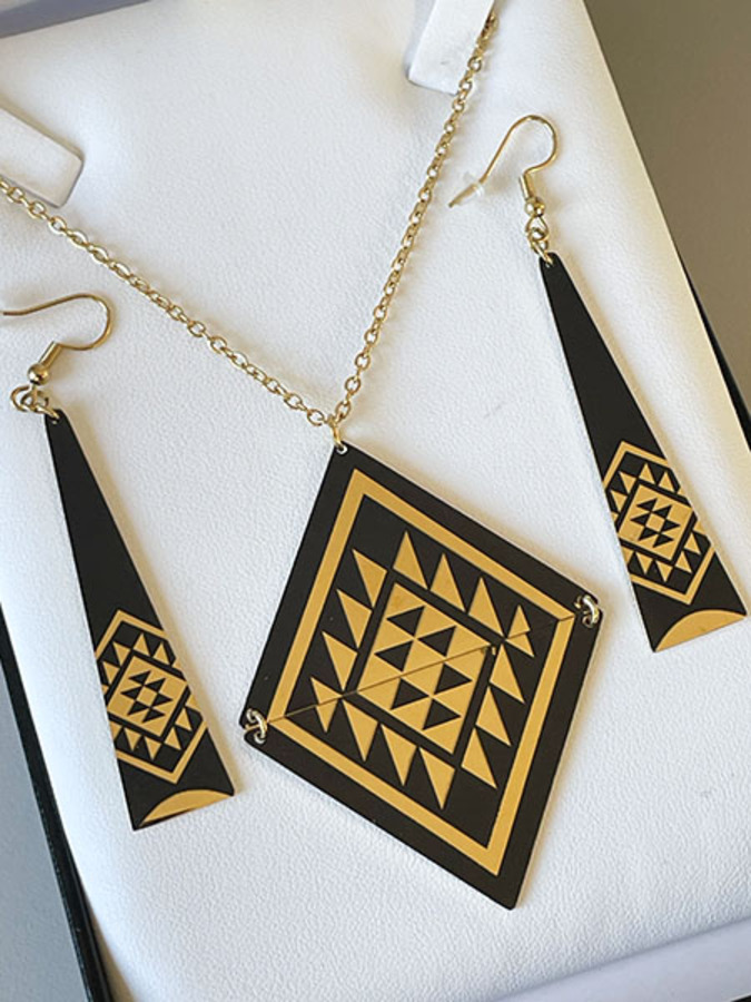 Black & Gold Patiki Pendant 45mm & toki earrings 50mm